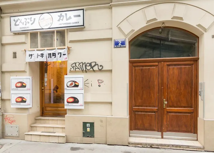 Modern, Stylish And Comfy In Trendy Jewish Quarter