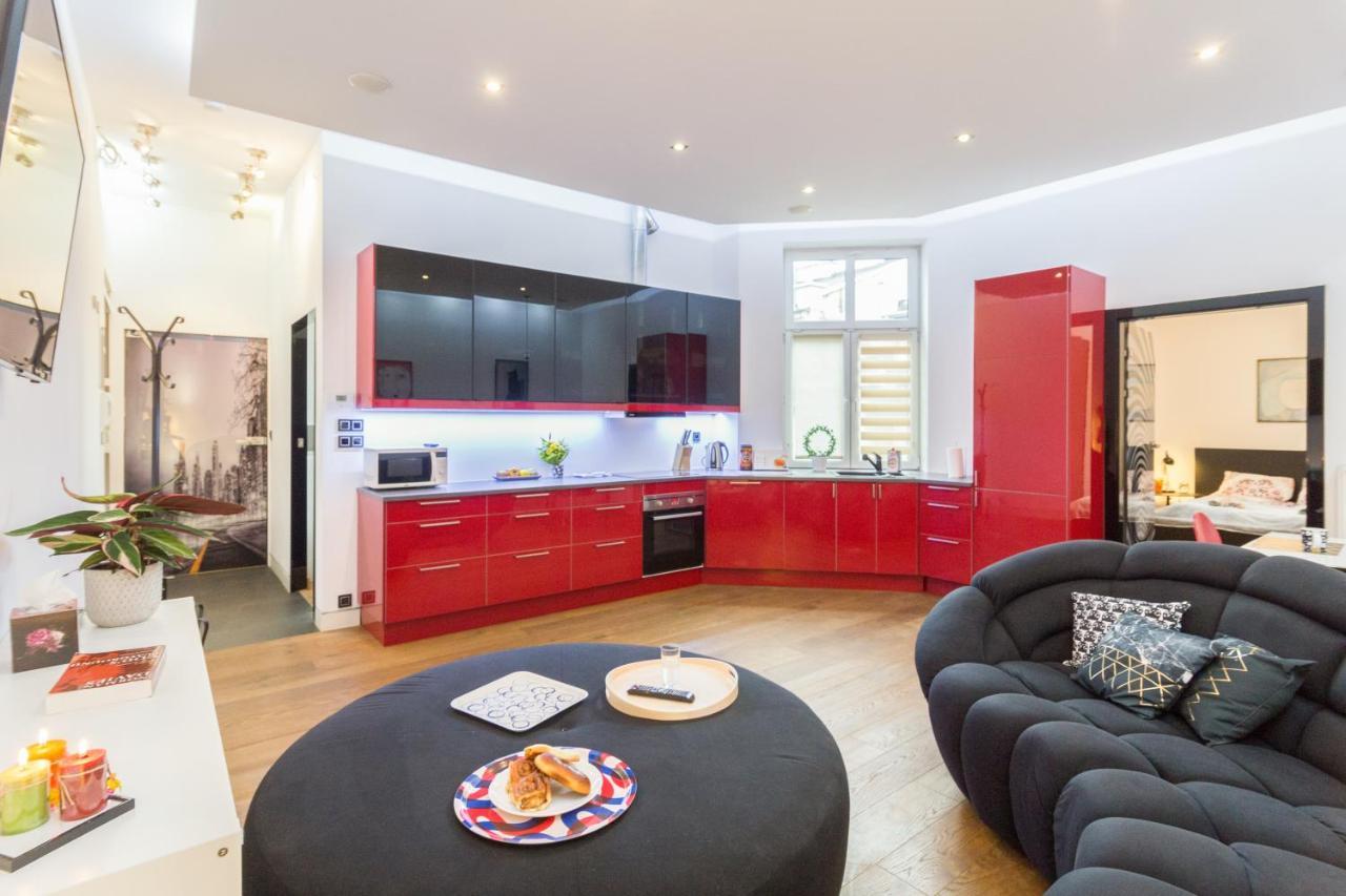 Modern, Stylish And Comfy In Trendy Jewish Quarter Апартаменти